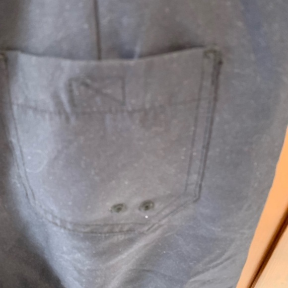 LL Bean lightweight poly shorts back velcro & zip pockets size 8  8 in inseam - Picture 6 of 6